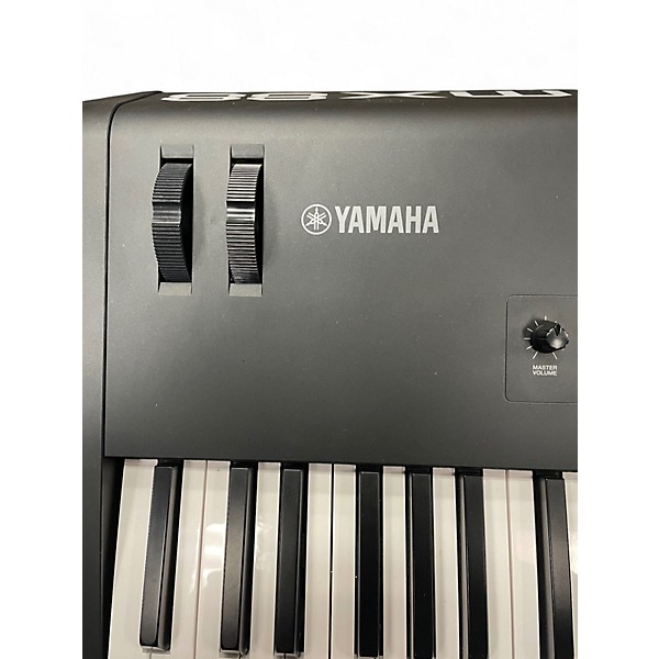 Used Yamaha MX88 Synthesizer