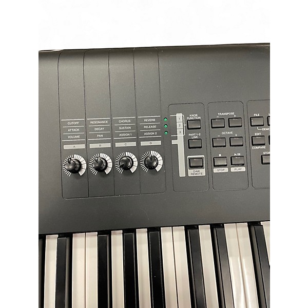 Used Yamaha MX88 Synthesizer