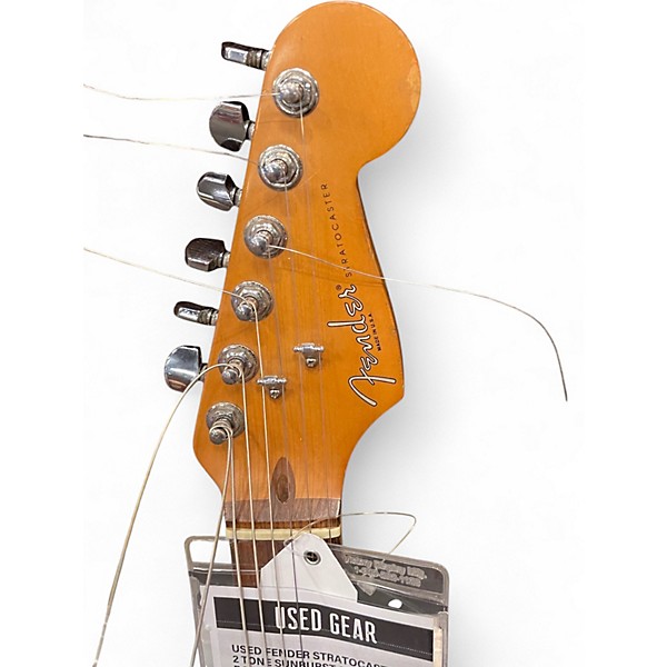 Used Fender STRATOCASTER 2 Tone Sunburst Solid Body Electric Guitar
