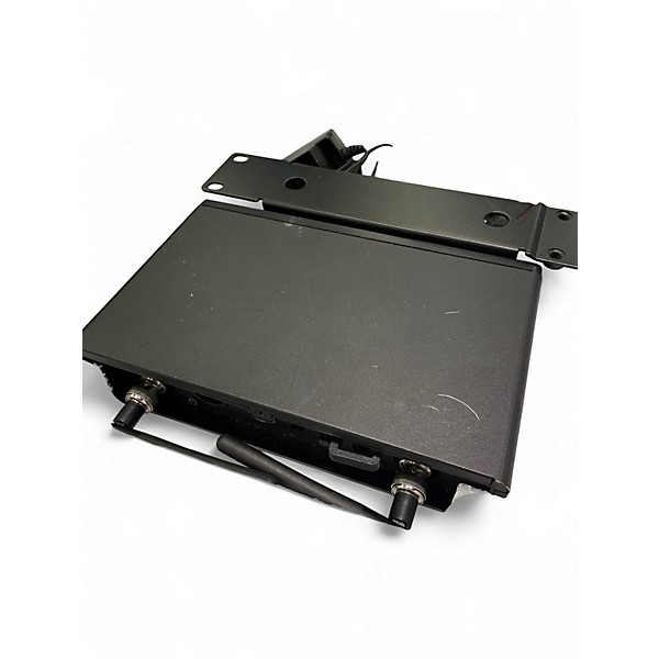 Used Sennheiser XSW-2 E835 Handheld Wireless System