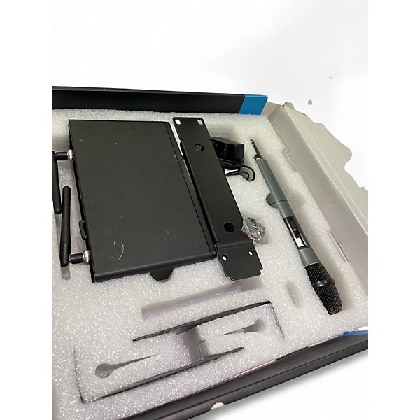 Used Sennheiser XSW-2 E835 Handheld Wireless System