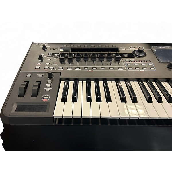 Used Yamaha MONTAGE M6 Keyboard Workstation