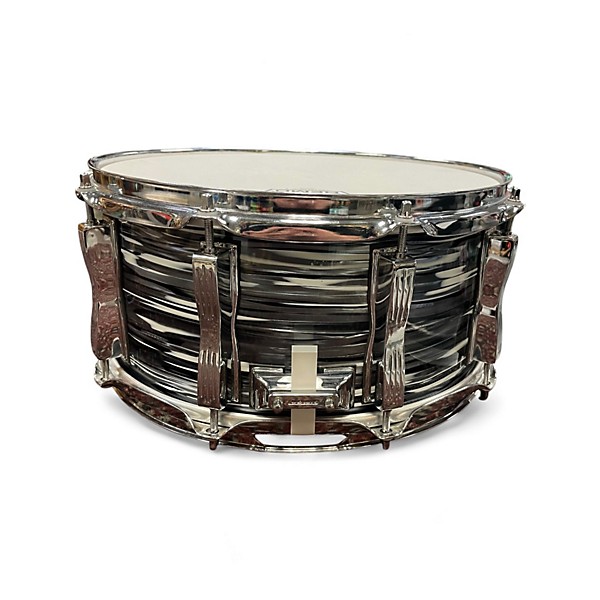 Used Ludwig 6.5X14 CLASSIC MAPLE SNARE BLACK OYSTER Drum