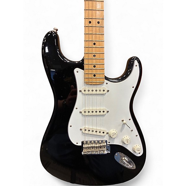 Used 2008 Fender ERIC CLAPTON MASTERBUILT STRATOCASTER BLACKIE Black Solid Body Electric Guitar