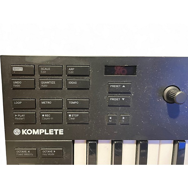 Used Native Instruments Komplete Kontrol M32 MIDI Controller