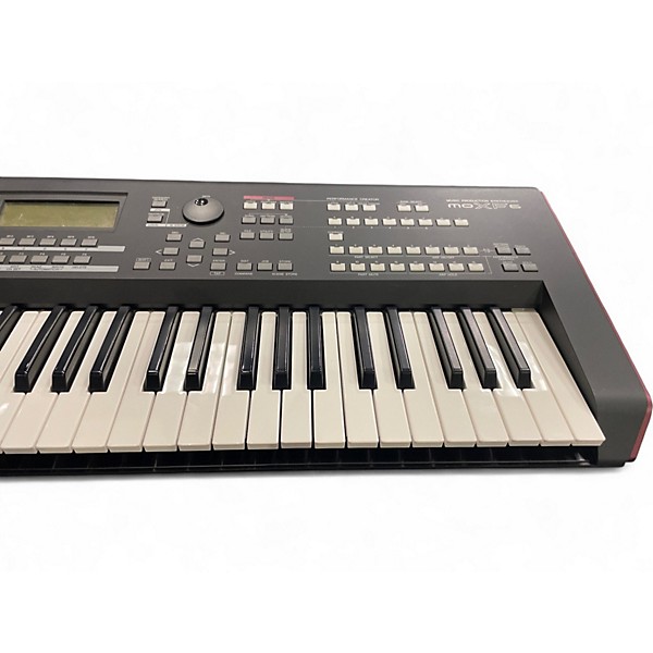 Used Yamaha MOXF6 61 Key Keyboard Workstation