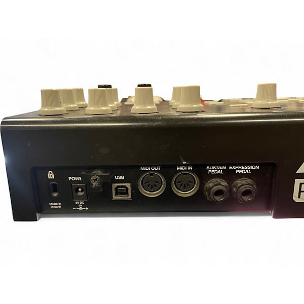 Used Akai Professional MPK25 25 Key MIDI Controller