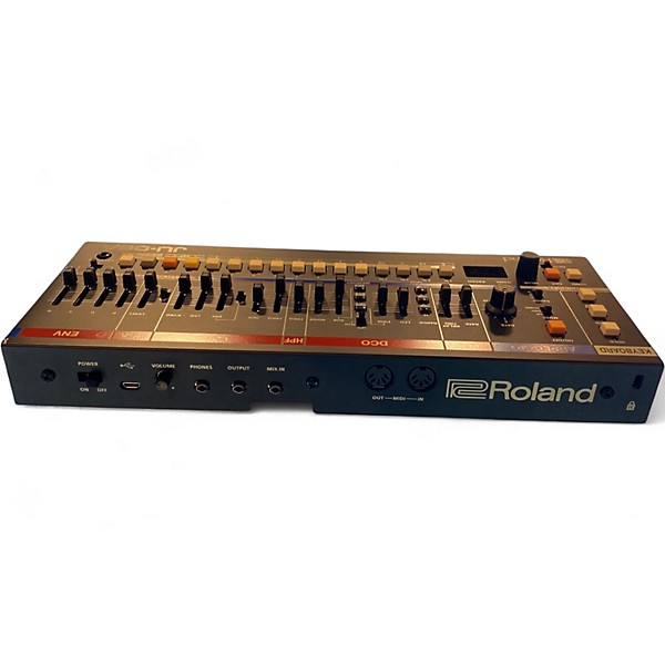 Used Roland JU-06A Synthesizer