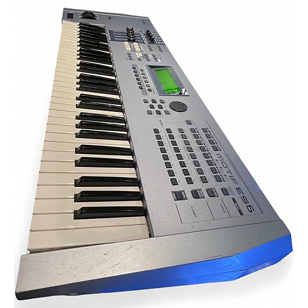 Used Yamaha Motif ES6 61 Key Keyboard Workstation