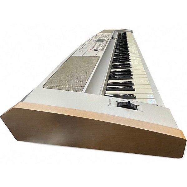Used Yamaha DGX500 Keyboard Workstation