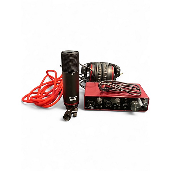 Used Focusrite 2i2 studio gen 3 Audio Interface