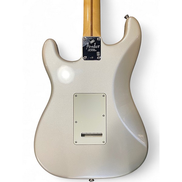 Used 2008 Fender American Standard Stratocaster Blizzard Pearl Solid Body Electric Guitar