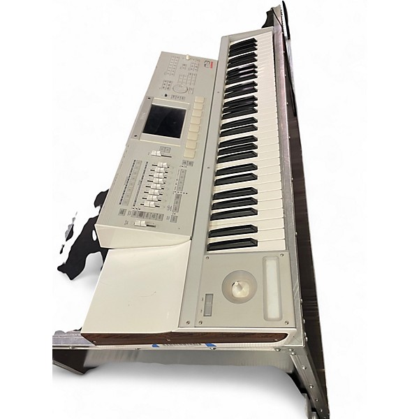 Used KORG M3 61 Key Keyboard Workstation
