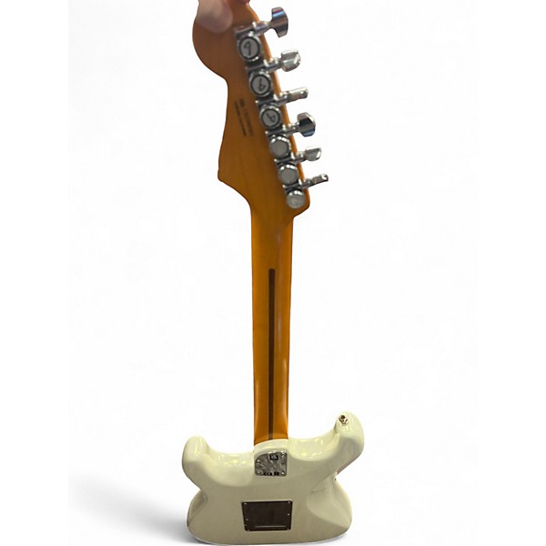 Used Fender American Ultra Stratocaster Alpine White Solid Body Electric Guitar