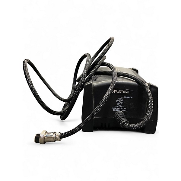 Used Avatone MIXCUBE Powered Monitor