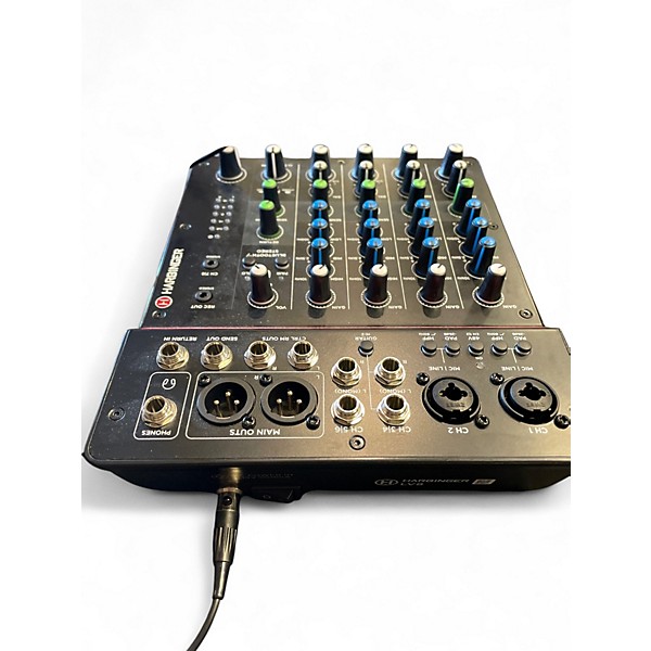 Used Harbinger LV8 Powered Mixer