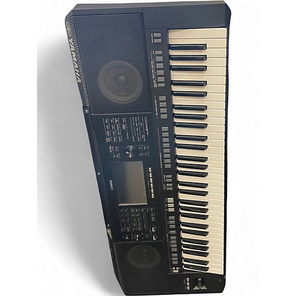 Used Yamaha PSRSX920 Arranger Keyboard