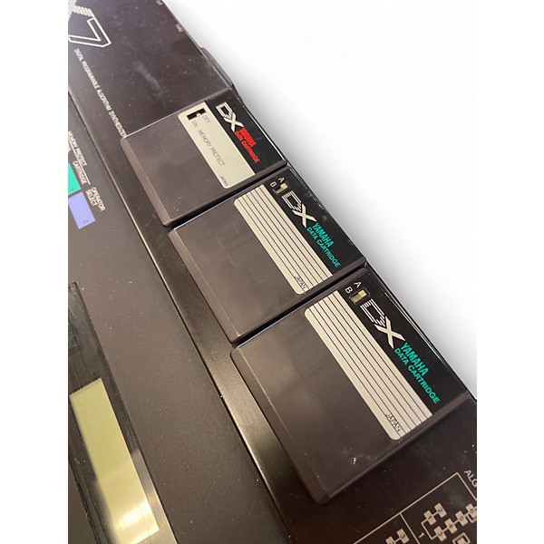 Used Yamaha DX7 Keyboard Workstation