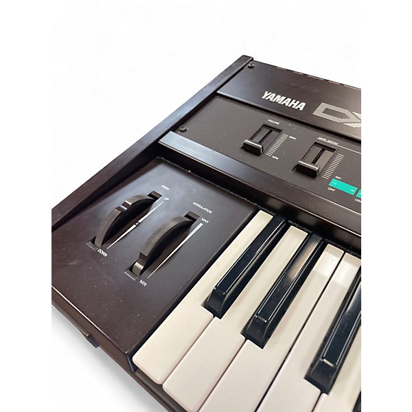 Used Yamaha DX7 Keyboard Workstation
