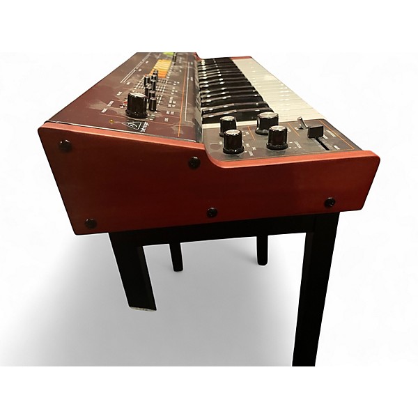 Used Behringer Vc340 Synthesizer