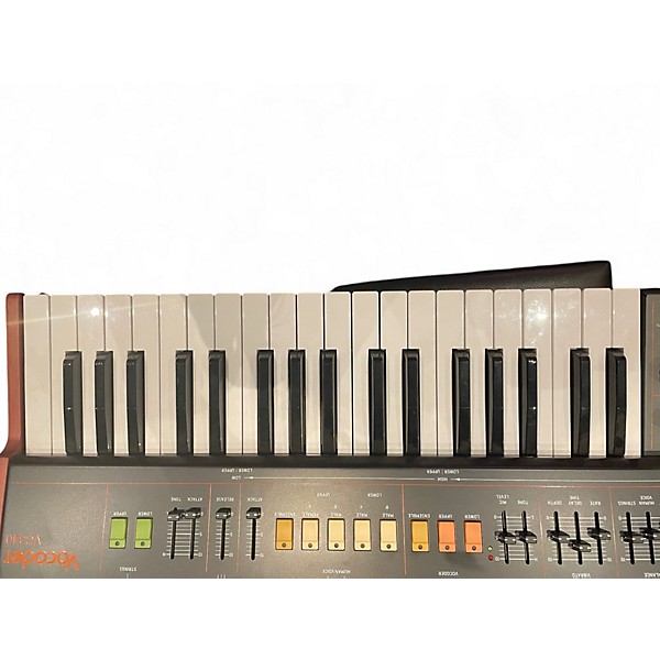 Used Behringer Vc340 Synthesizer