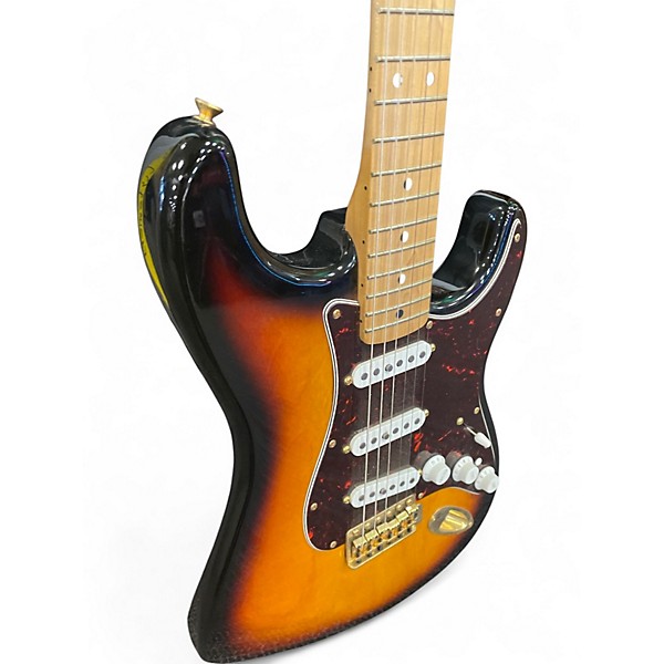 Used Fender Deluxe Stratocaster 3 Color Sunburst Solid Body Electric Guitar