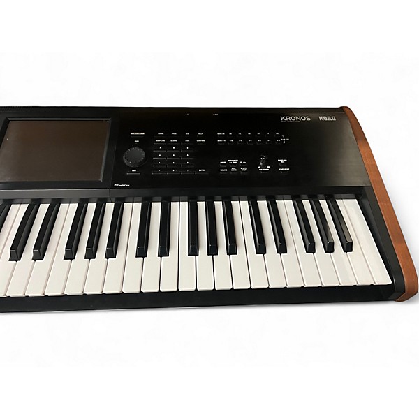 Used KORG Kronos 2 61 Key Keyboard Workstation