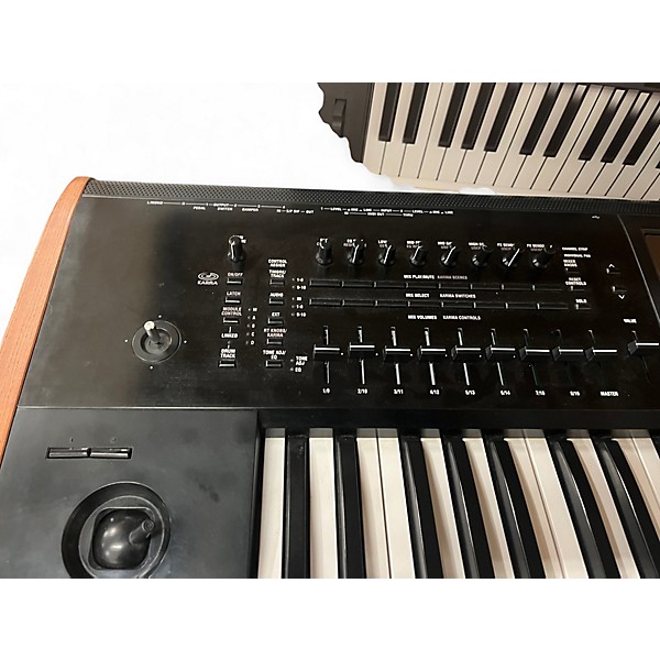 Used KORG Kronos 2 61 Key Keyboard Workstation