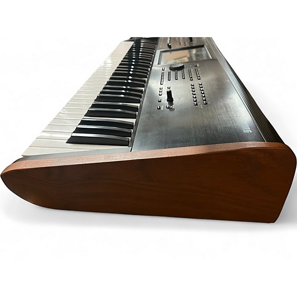 Used KORG Kronos 2 61 Key Keyboard Workstation