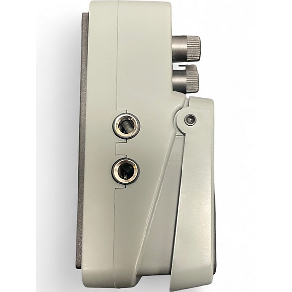 Used Behringer VD400 Vintage Delay Effect Pedal