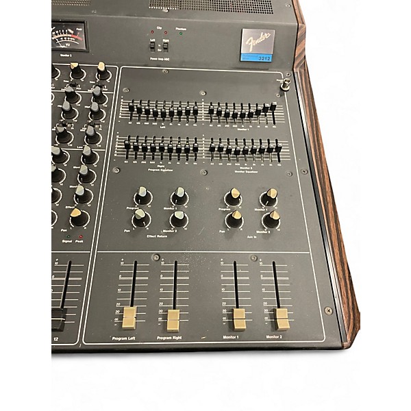 Used Fender 3212 Powered Mixer Powered Mixer