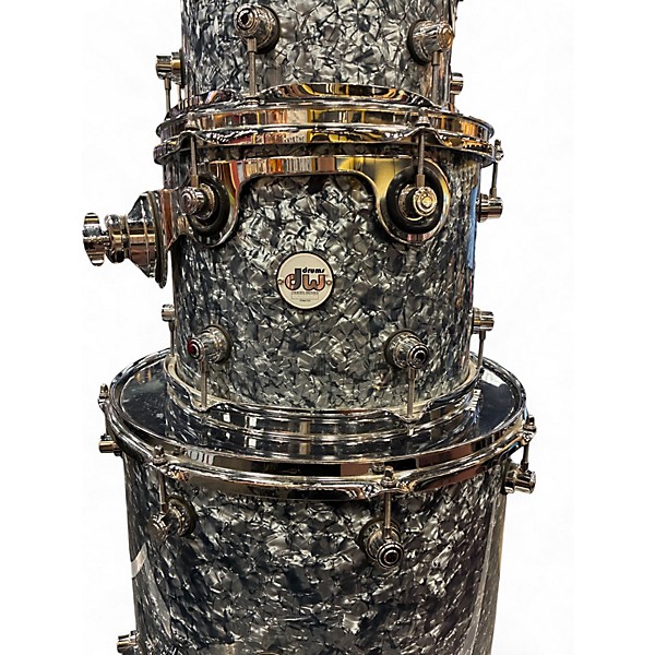 Used DW 4 Piece Design Series Silver Oyster Pearl Drum Kit