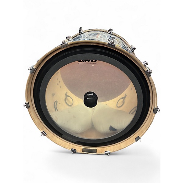 Used DW 4 Piece Design Series Silver Oyster Pearl Drum Kit