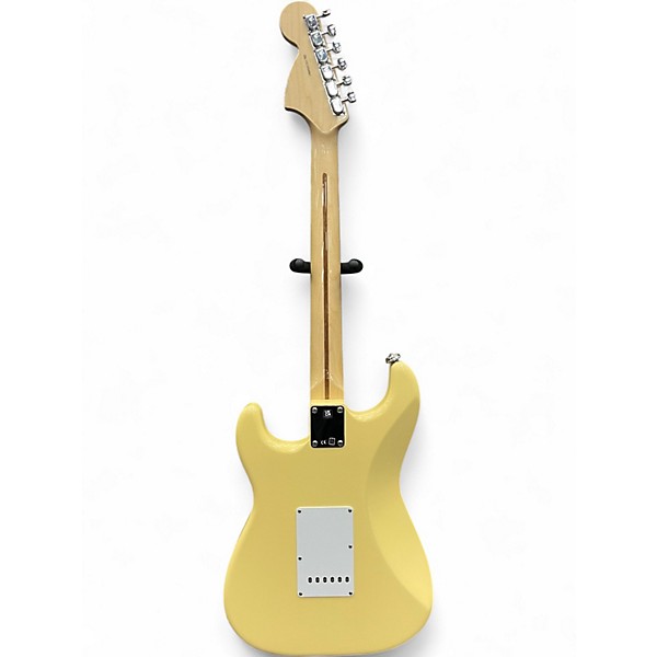 Used Fender Artist Series Yngwie Malmsteen Stratocaster Vintage White Rosewood Solid Body Electric Guitar