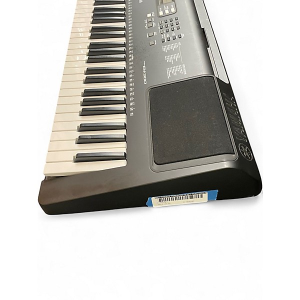 Used Yamaha PSREW300 76 Key Portable Keyboard