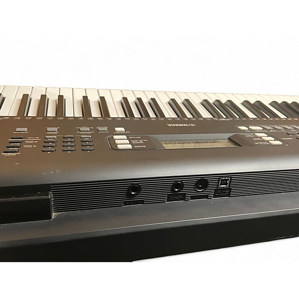 Used Yamaha PSREW300 76 Key Portable Keyboard