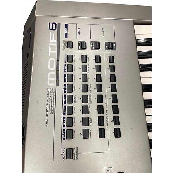 Used Yamaha Motif 6 61 Key Keyboard Workstation