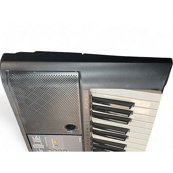 Used Yamaha YPT230 61 Key Portable Keyboard