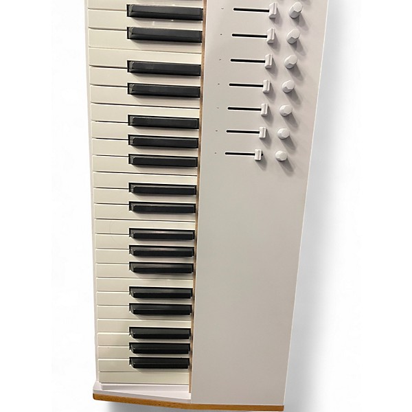 Used Arturia Keylab MK3 88 Key  MIDI Controller