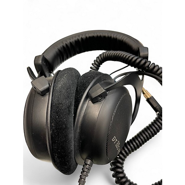 Used beyerdynamic DT880 PRO Studio Headphones