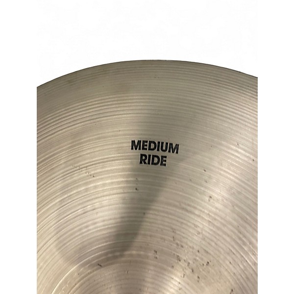 Used Zildjian 20in AVEDIS MEDIUM RIDE Cymbal
