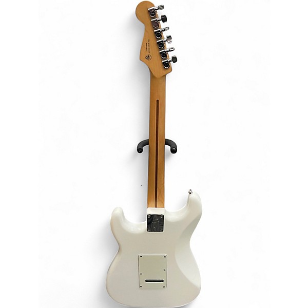 Used Fender PLAYER ONE Arctic White Solid Body Electric Guitar