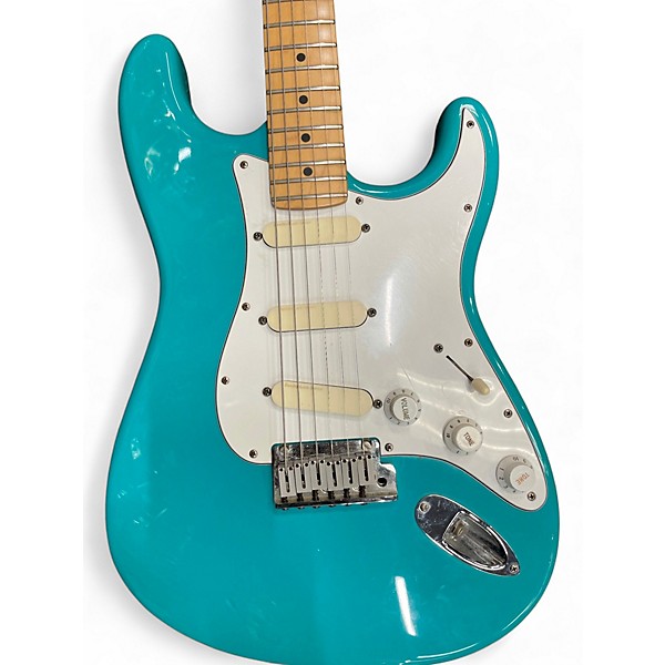 Vintage 1988 Fender Deluxe Plus Stratocaster Bahama Green Solid Body Electric Guitar