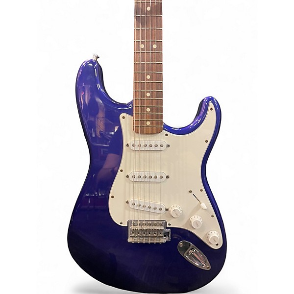 Used 1999 Fender Standard Stratocaster Midnight Blue Solid Body Electric Guitar