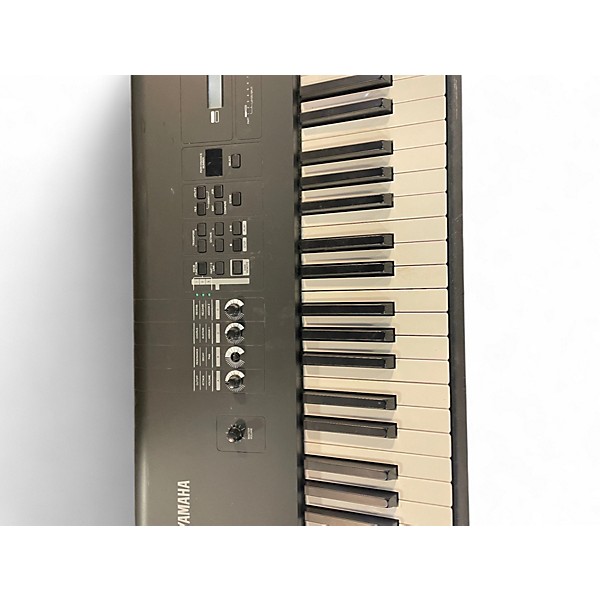 Used Yamaha MX88 Synthesizer