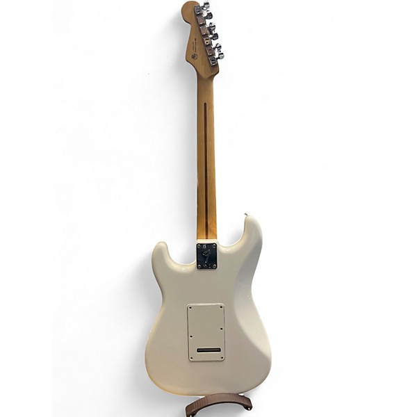 Used Fender Player Stratocaster White Solid Body Electric Guitar