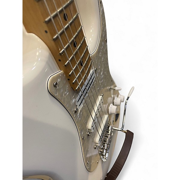 Used Fender Player Stratocaster White Solid Body Electric Guitar