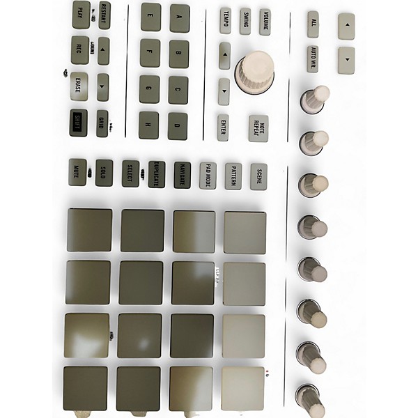 Used Native Instruments Maschine MKI MIDI Controller