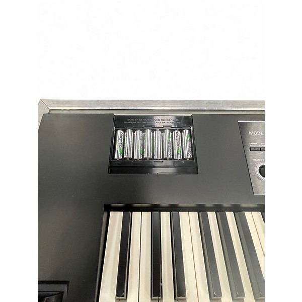 Used Roland Juno-DS 88 Keyboard Workstation