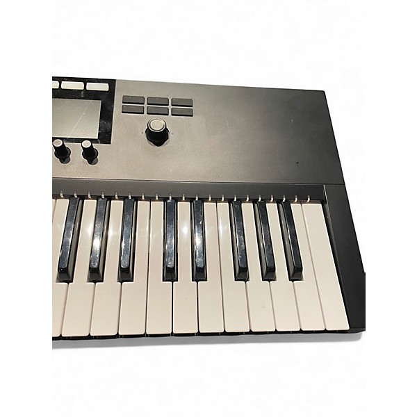 Used Native Instruments Komplete Kontrol S49 MK2 MIDI Controller